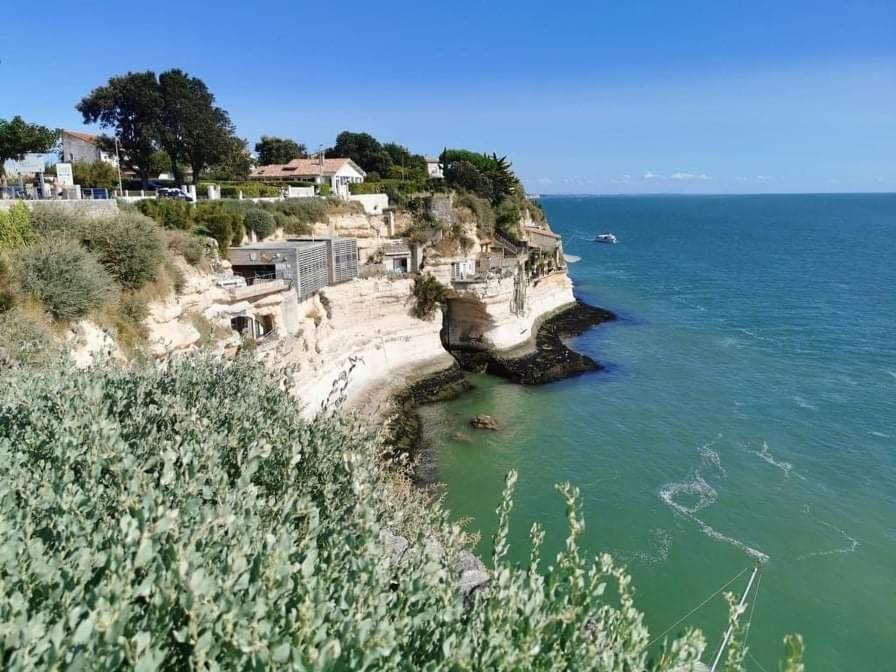 エグファイユ・ドニ Ocean Campagne Liberte Bed & Breakfast エクステリア 写真